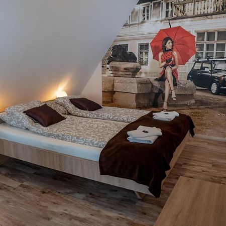 Bed and Breakfast F57 - Franko Csaladi Panzio Balatonlelle Zewnętrze zdjęcie