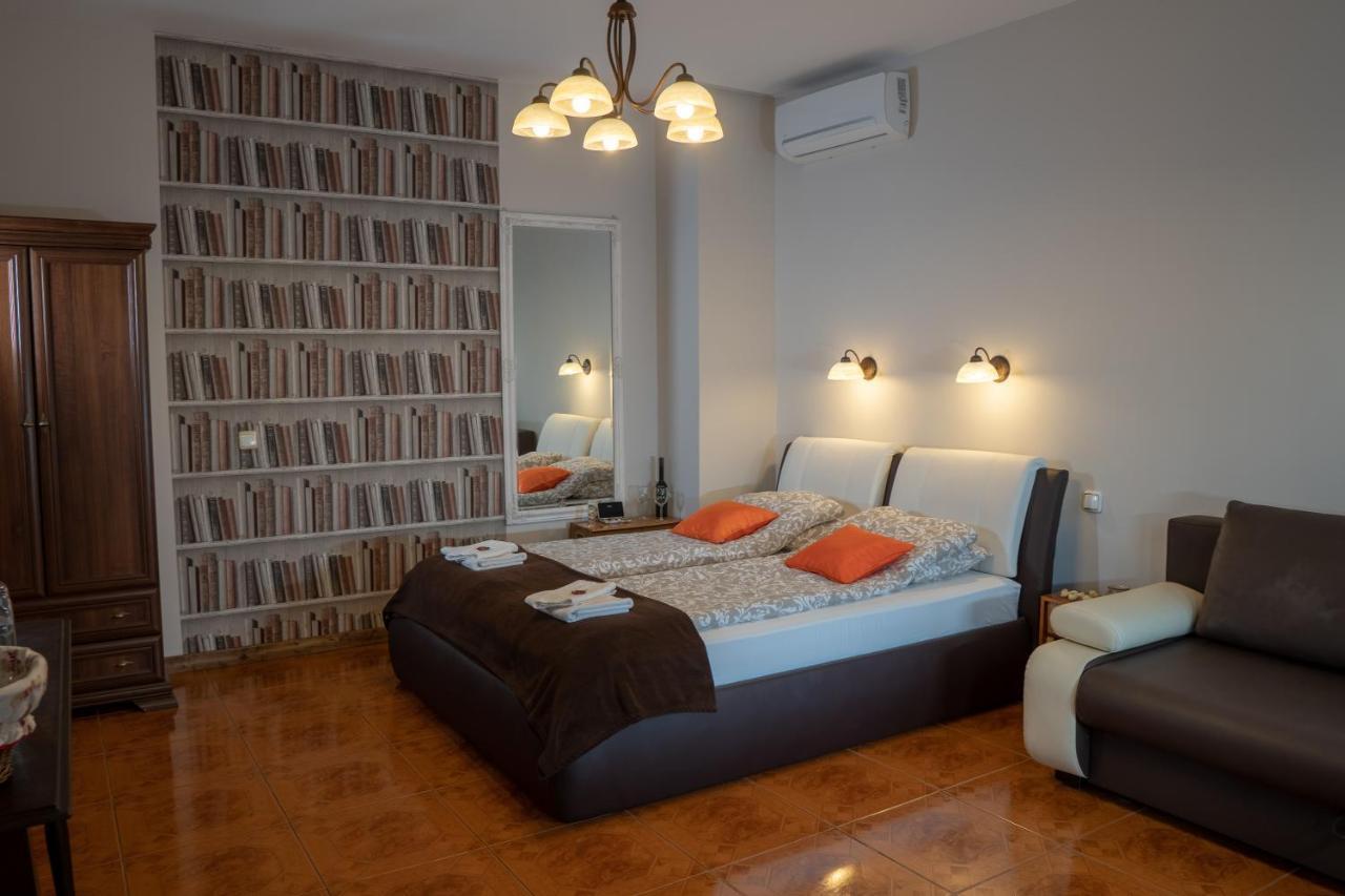 Bed and Breakfast F57 - Franko Csaladi Panzio Balatonlelle Zewnętrze zdjęcie