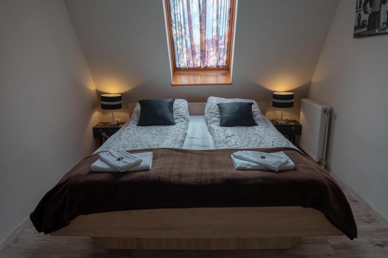 Bed and Breakfast F57 - Franko Csaladi Panzio Balatonlelle Zewnętrze zdjęcie