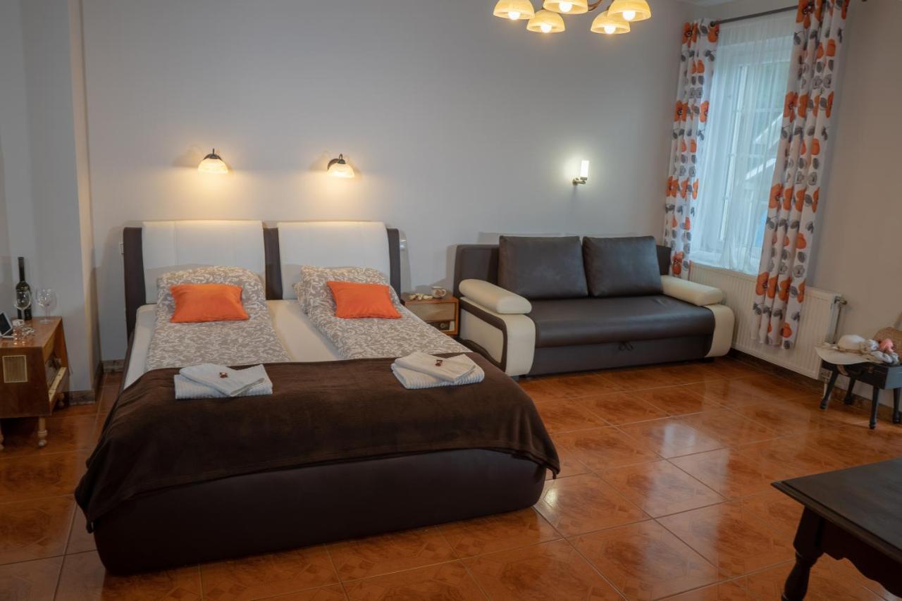 Bed and Breakfast F57 - Franko Csaladi Panzio Balatonlelle Zewnętrze zdjęcie