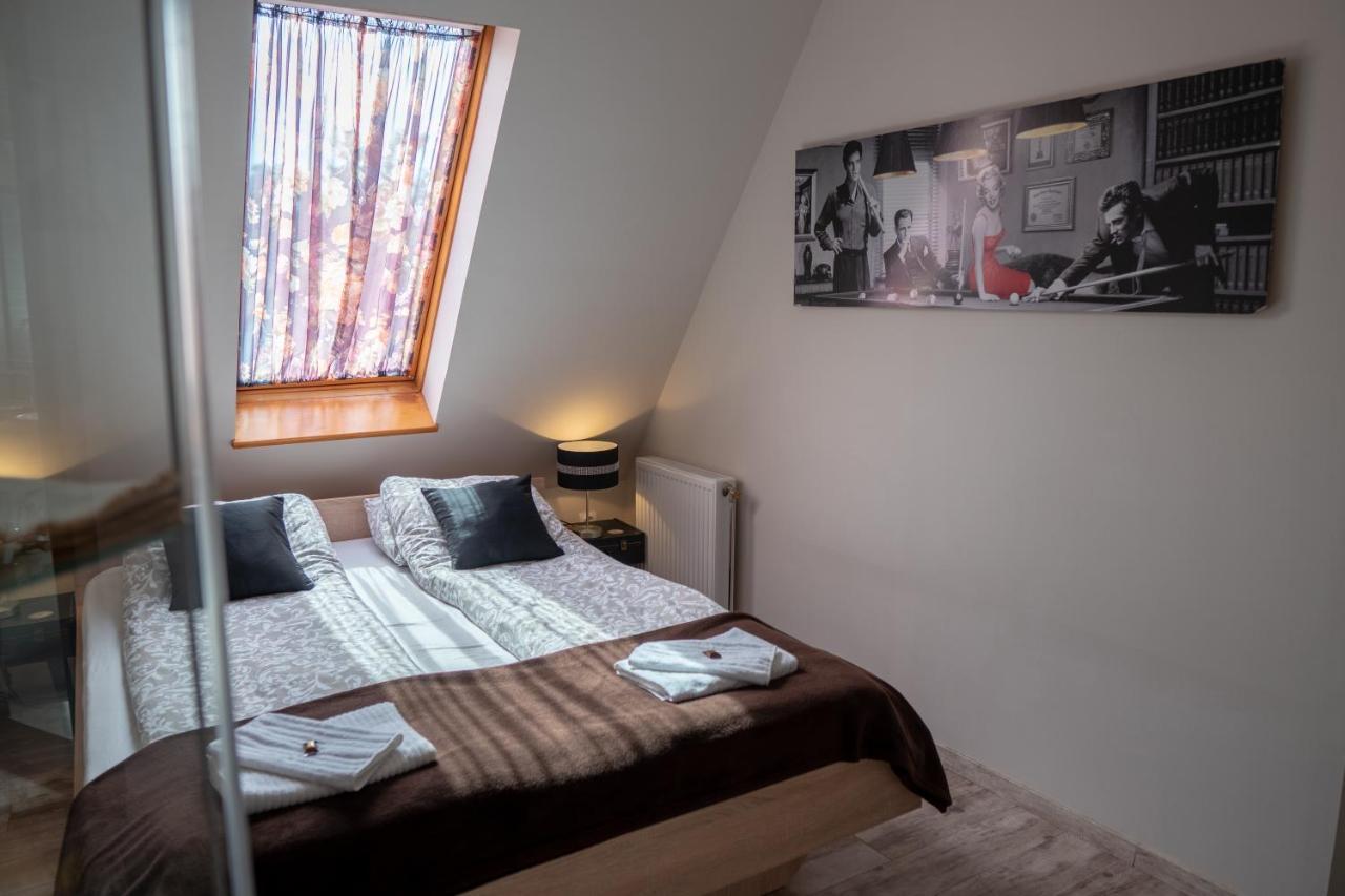 Bed and Breakfast F57 - Franko Csaladi Panzio Balatonlelle Zewnętrze zdjęcie