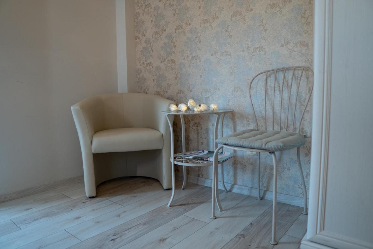 Bed and Breakfast F57 - Franko Csaladi Panzio Balatonlelle Zewnętrze zdjęcie