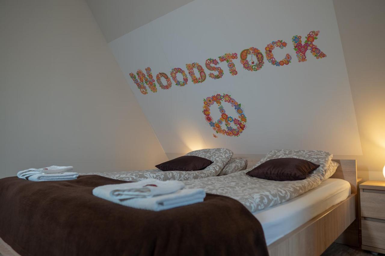 Bed and Breakfast F57 - Franko Csaladi Panzio Balatonlelle Zewnętrze zdjęcie