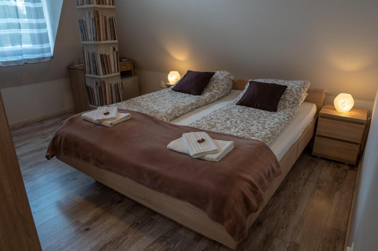 Bed and Breakfast F57 - Franko Csaladi Panzio Balatonlelle Zewnętrze zdjęcie