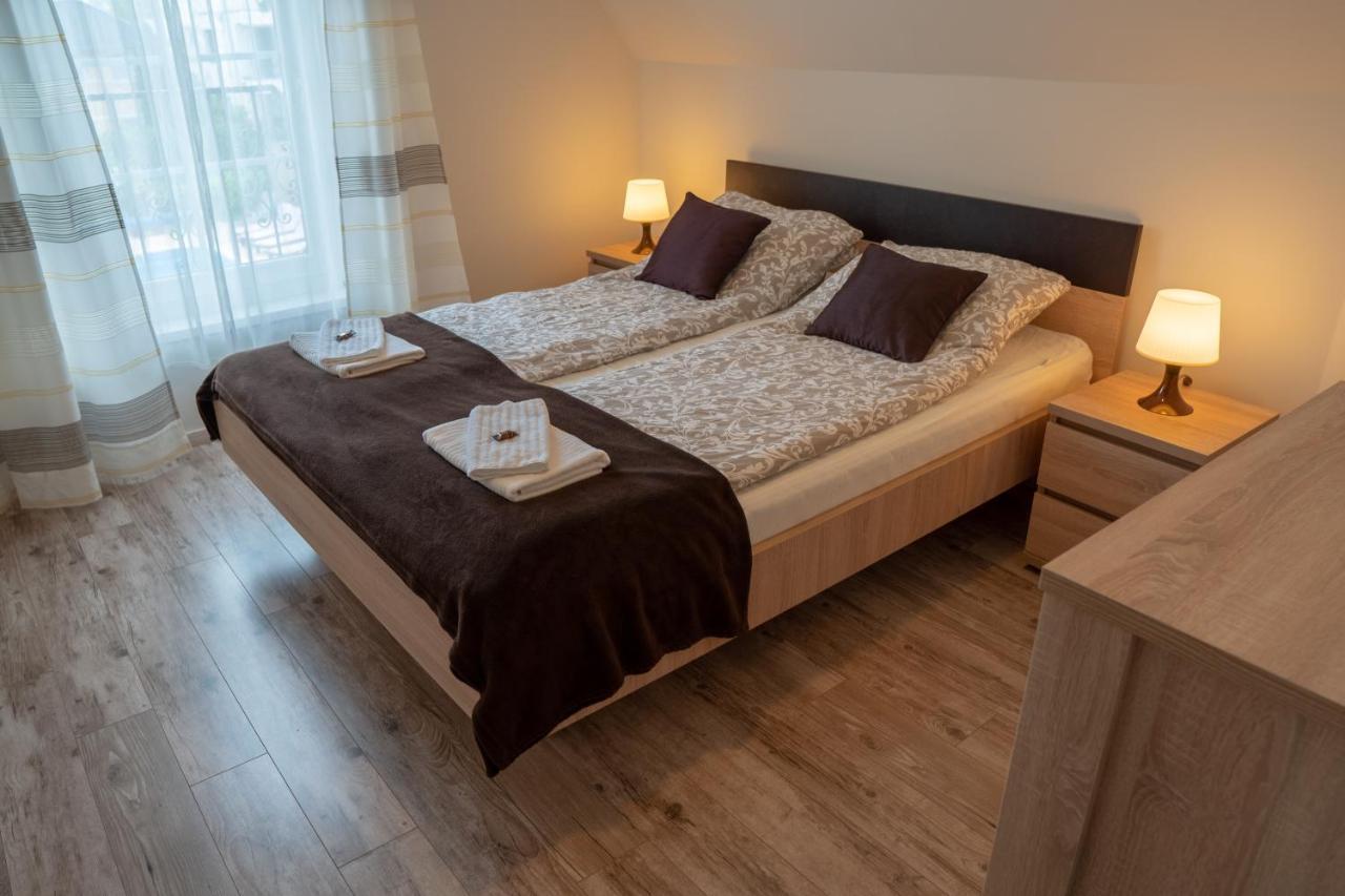 Bed and Breakfast F57 - Franko Csaladi Panzio Balatonlelle Zewnętrze zdjęcie