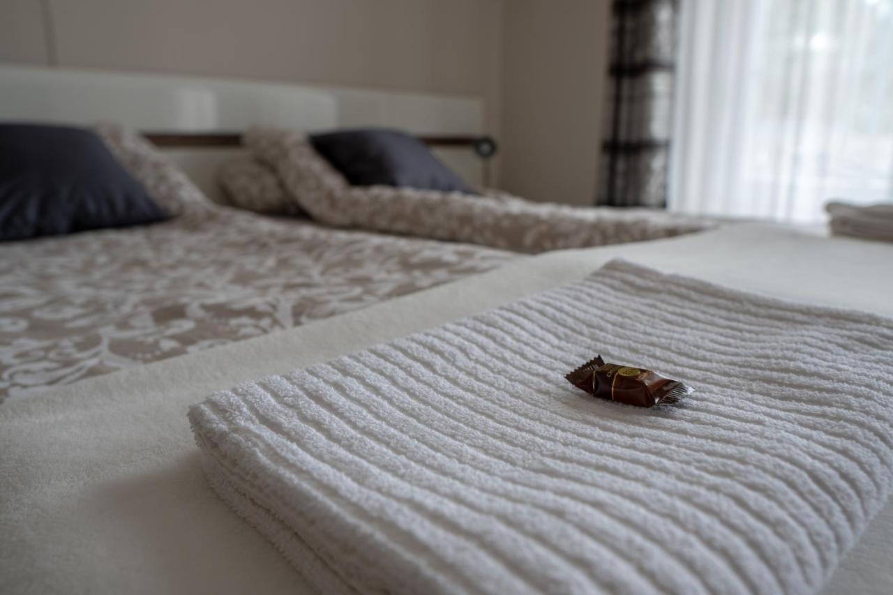 Bed and Breakfast F57 - Franko Csaladi Panzio Balatonlelle Zewnętrze zdjęcie