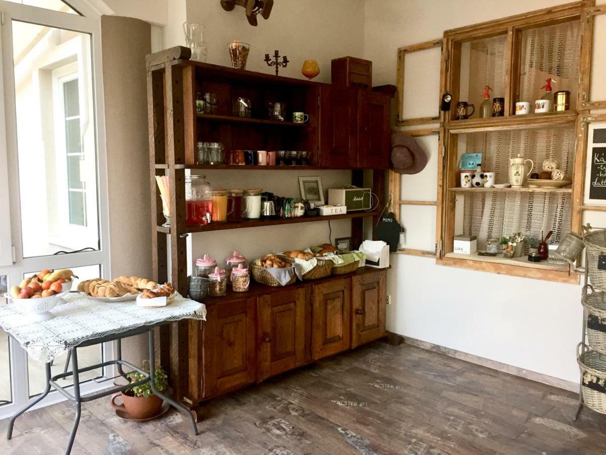 Bed and Breakfast F57 - Franko Csaladi Panzio Balatonlelle Zewnętrze zdjęcie